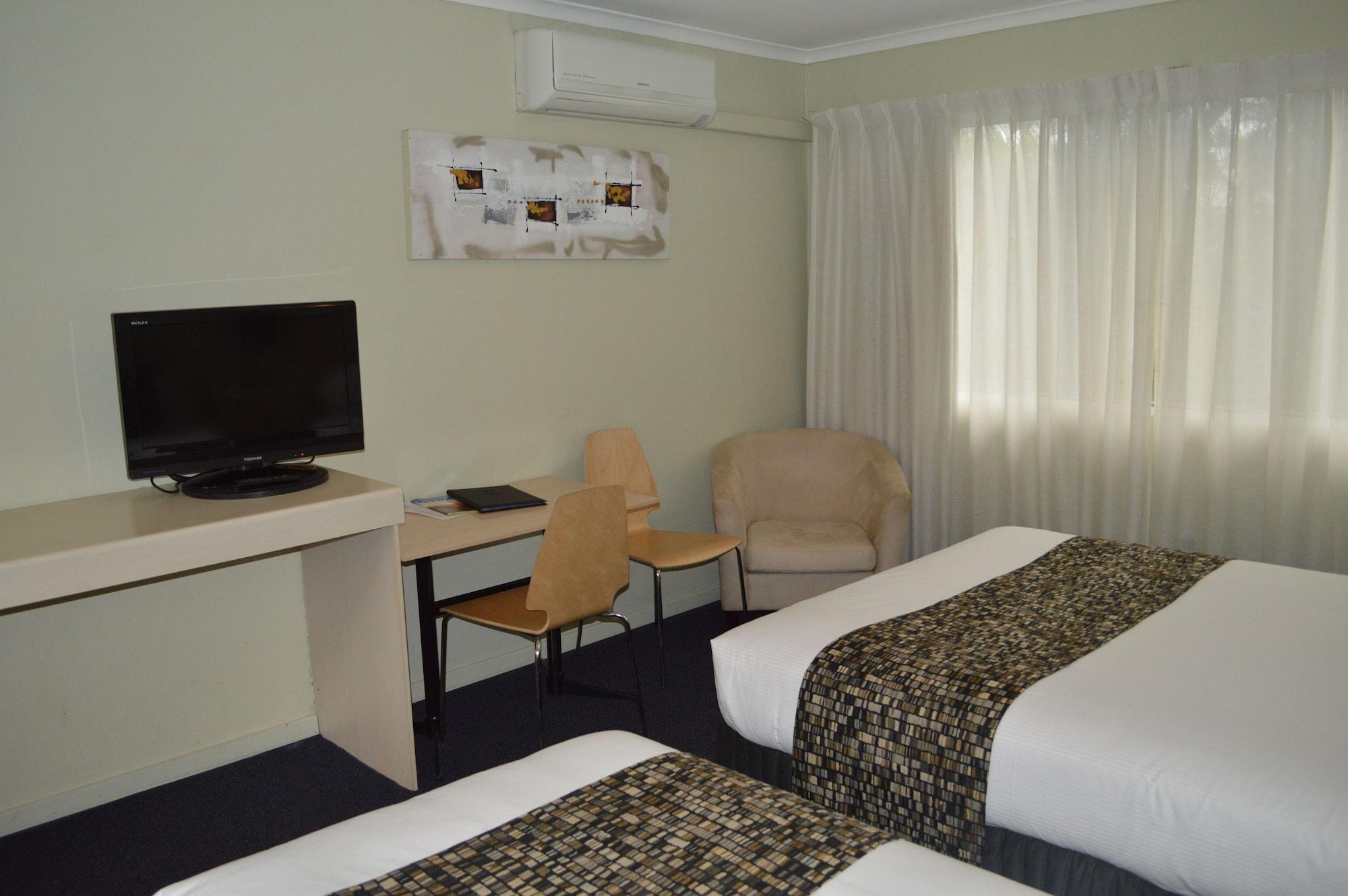 Western Motel 4*