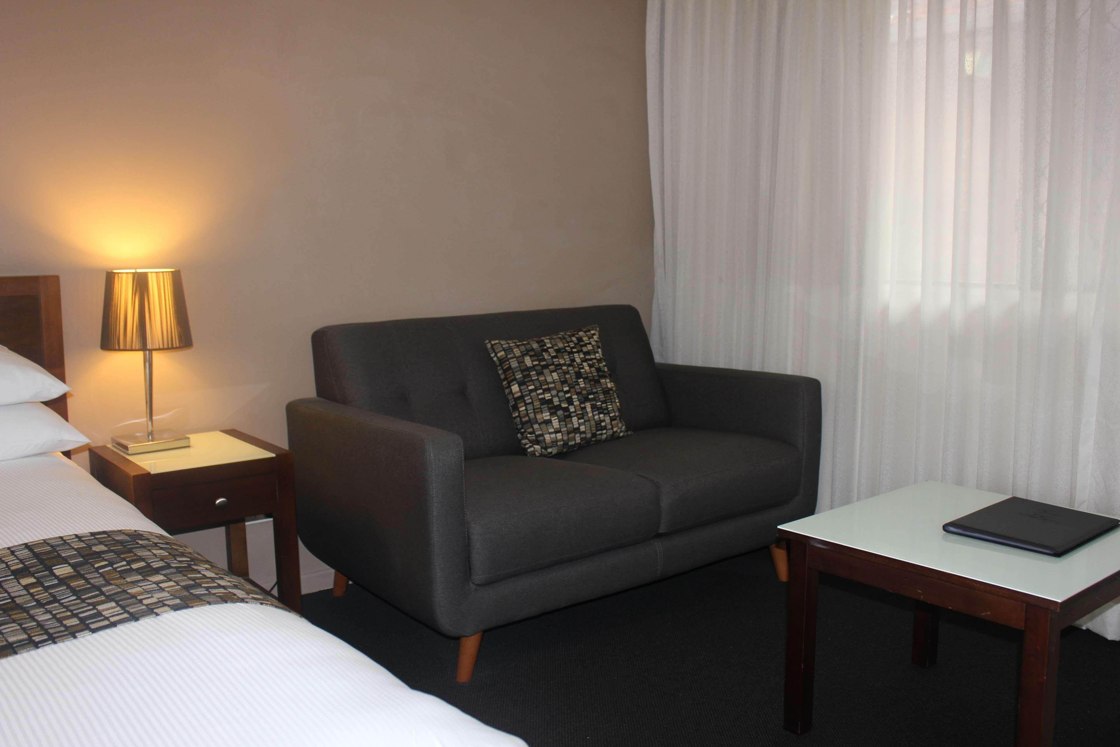 Western 4*